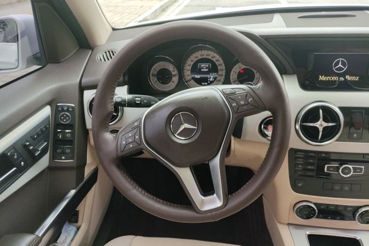 Used Mercedes-Benz GLK-Class 2013 GLK 300 4MATIC Fashion Model Steering Wheel