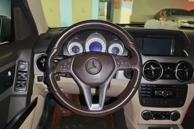 Used Mercedes-Benz GLK-Class 2013 GLK 300 4MATIC Dynamic Edition Steering Wheel