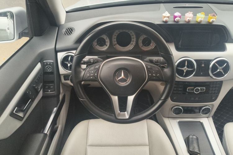 Used Mercedes-Benz GLK-Class 2013 GLK 300 4MATIC Fashion Model Steering Wheel