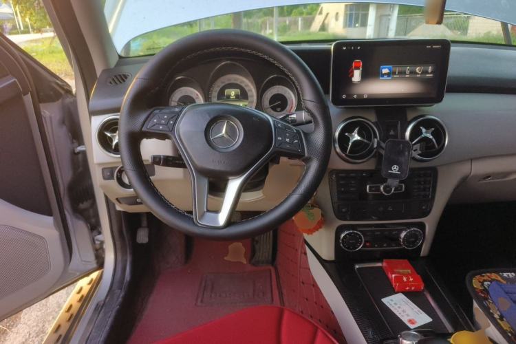 Used Mercedes-Benz GLK-Class 2013 GLK 300 4MATIC Fashion Model Steering Wheel