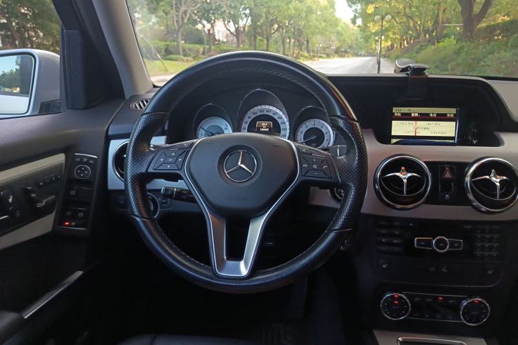 Used Mercedes-Benz GLK-Class 2013 GLK 300 4MATIC Dynamic Edition Steering Wheel