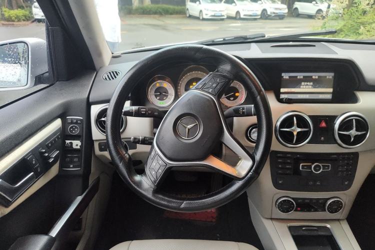 Used Mercedes-Benz GLK-Class 2013 Facelift GLK 300 4MATIC Fashion Edition Steering Wheel