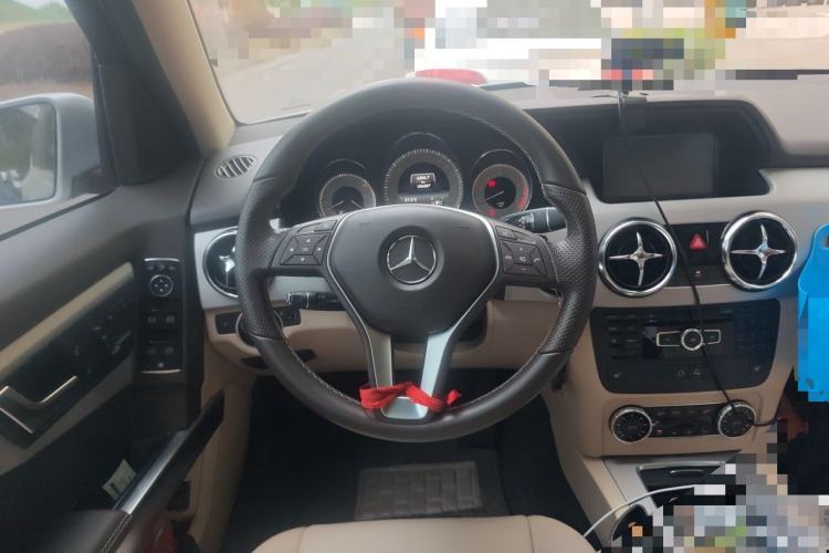 Used Mercedes-Benz GLK-Class 2013 GLK 300 4MATIC Dynamic Sunroof Model Steering Wheel