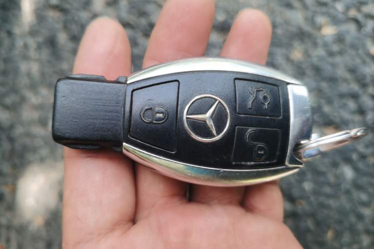 Used Mercedes-Benz GLK-Class 2013 GLK 300 4MATIC Dynamic Sunroof Model Vehicle Key