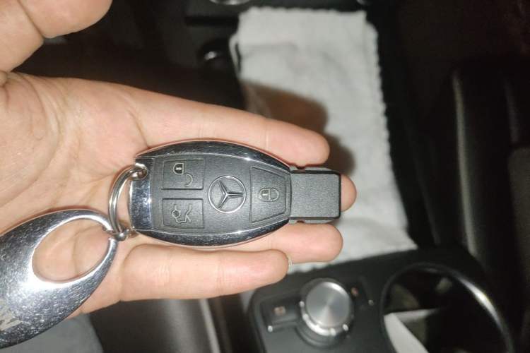 Used Mercedes-Benz GLK-Class 2013 GLK 300 4MATIC Luxury Model Vehicle Key