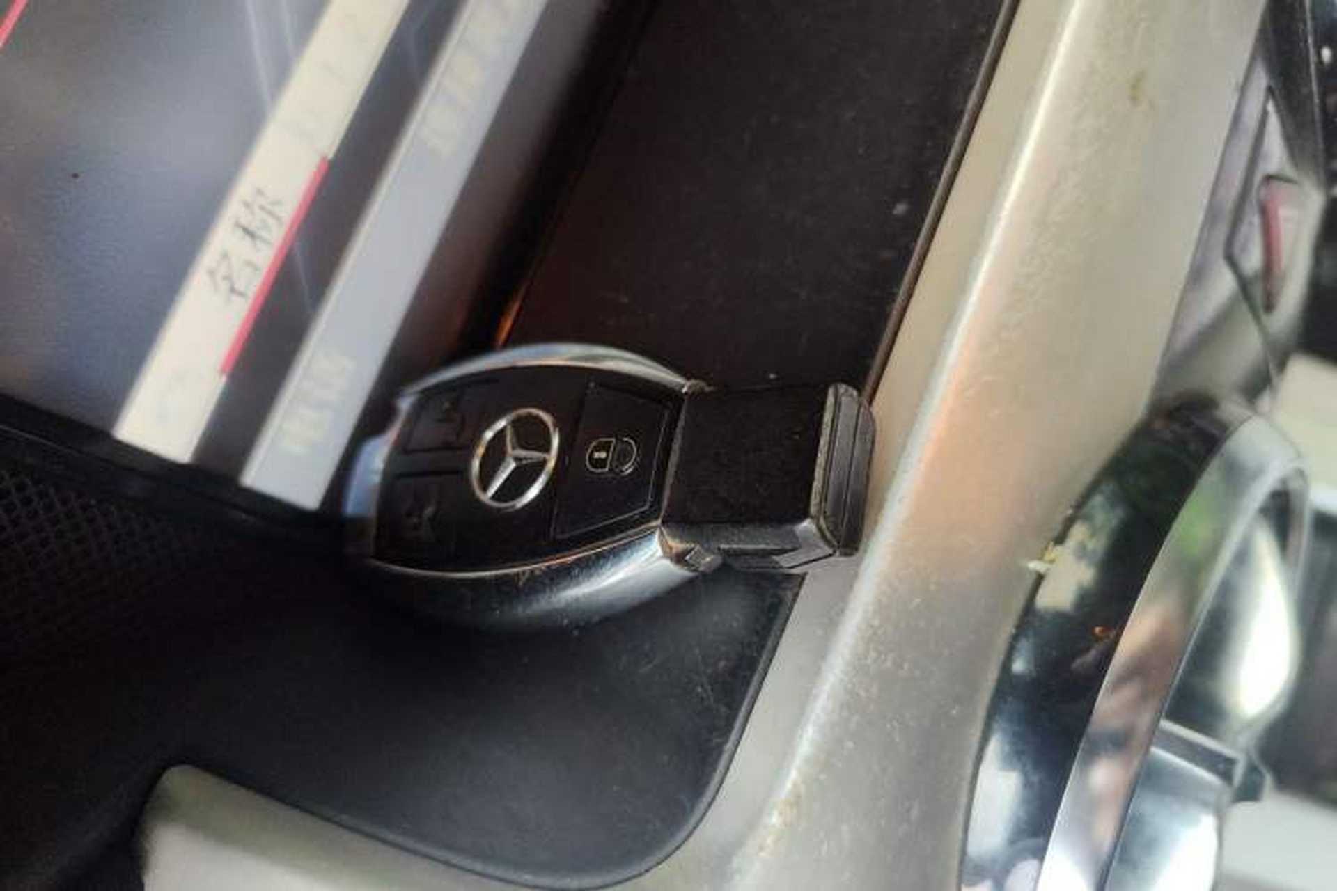 Used Mercedes-Benz GLK-Class 2013 Facelift GLK 300 4MATIC Fashion Edition Vehicle Key