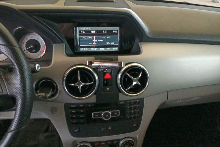 Used Mercedes-Benz GLK-Class 2013 GLK 300 4MATIC Dynamic Sunroof Model Audio And AC Panel