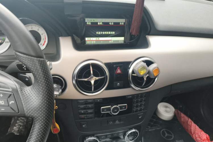 Used Mercedes-Benz GLK-Class 2013 GLK 300 4MATIC Dynamic Sunroof Model Audio And AC Panel