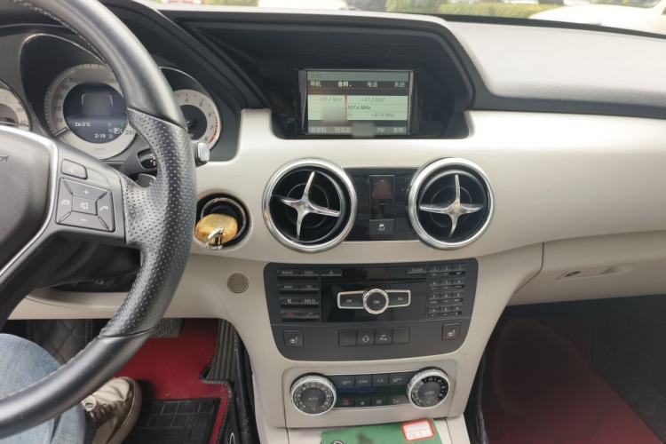 Used Mercedes-Benz GLK-Class 2013 GLK 300 4MATIC Dynamic Sunroof Model Audio And AC Panel