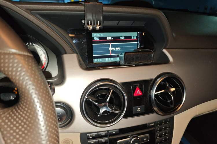 Used Mercedes-Benz GLK-Class 2013 Facelift GLK 300 4MATIC Fashion Edition Audio And AC Panel