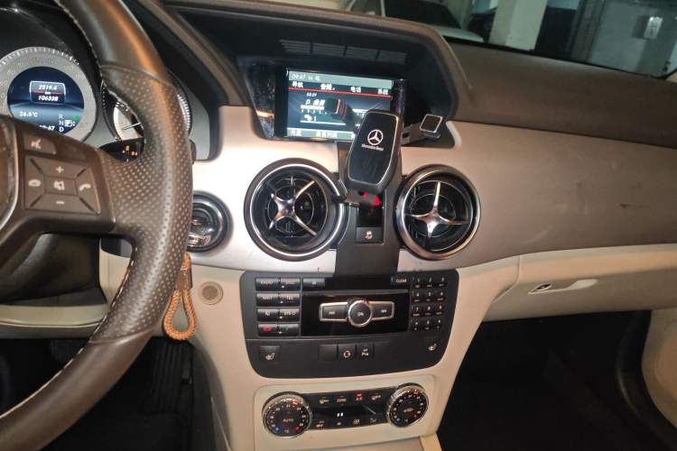 Used Mercedes-Benz GLK-Class 2013 GLK 300 4MATIC Dynamic Sunroof Model Audio And AC Panel