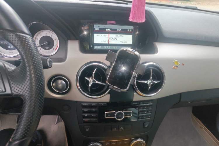 Used Mercedes-Benz GLK-Class 2013 Facelift GLK 300 4MATIC Fashion Edition Audio And AC Panel