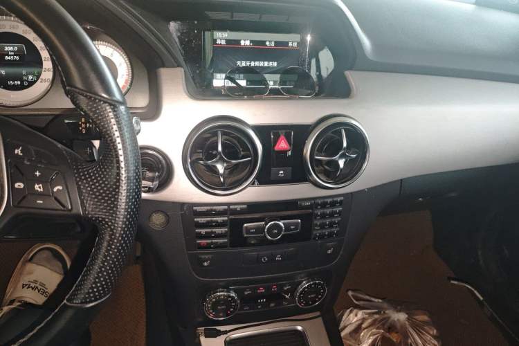 Used Mercedes-Benz GLK-Class 2013 GLK 300 4MATIC Dynamic Sunroof Model Audio And AC Panel