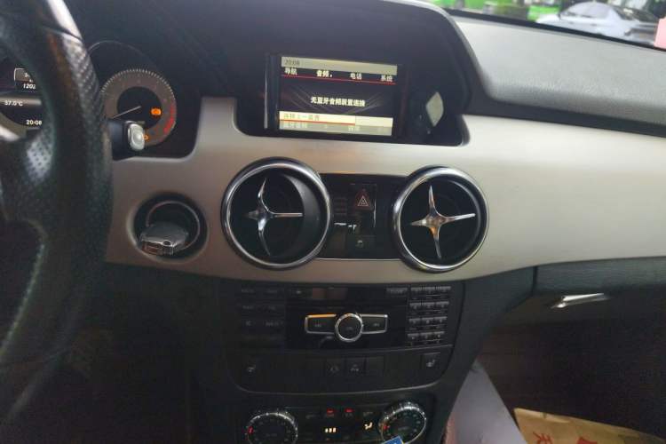 Used Mercedes-Benz GLK-Class 2013 GLK 300 4MATIC Fashion Model Audio And AC Panel