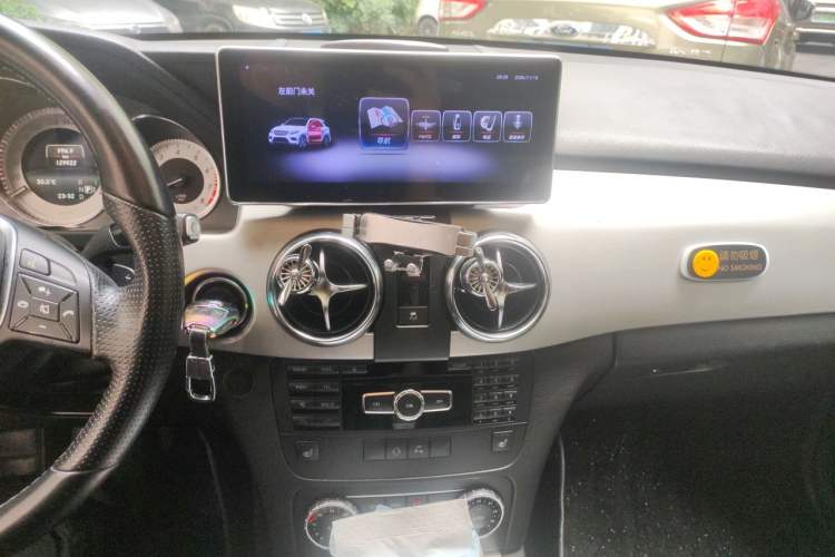 Used Mercedes-Benz GLK-Class 2013 GLK 300 4MATIC Dynamic Sunroof Model Audio And AC Panel