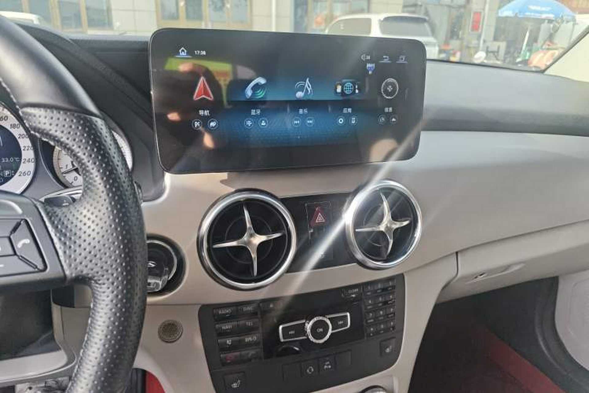 Used Mercedes-Benz GLK-Class 2013 GLK 300 4MATIC Dynamic Sunroof Model Audio And AC Panel