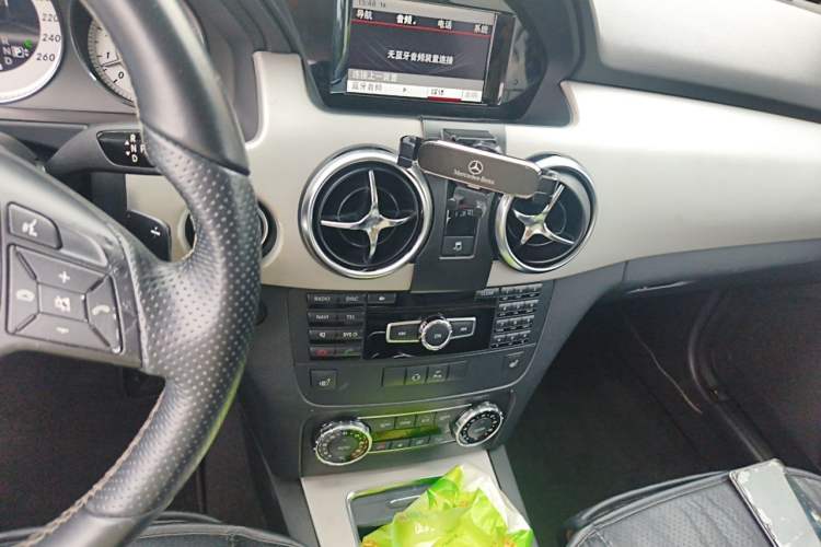 Used Mercedes-Benz GLK-Class 2013 GLK 300 4MATIC Fashion Model Audio And AC Panel