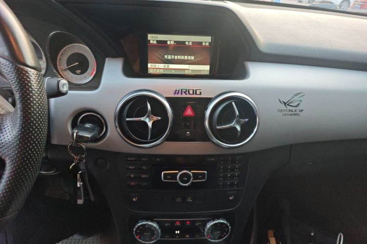 Used Mercedes-Benz GLK-Class 2013 GLK 300 4MATIC Dynamic Sunroof Model Audio And AC Panel