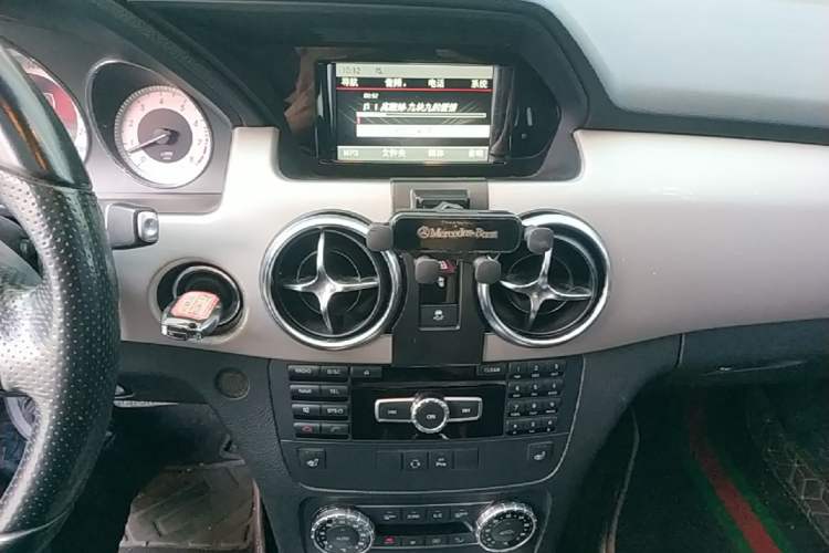 Used Mercedes-Benz GLK-Class 2013 GLK 300 4MATIC Dynamic Sunroof Model Audio And AC Panel