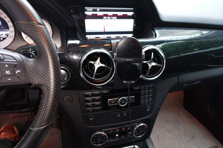Used Mercedes-Benz GLK-Class 2013 GLK 300 4MATIC Luxury Model Audio And AC Panel