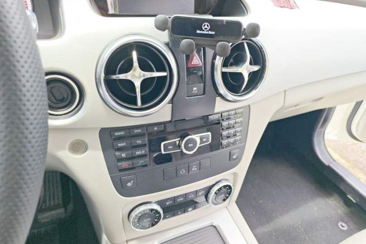 Used Mercedes-Benz GLK-Class 2013 GLK 300 4MATIC Dynamic Sunroof Model Audio And AC Panel