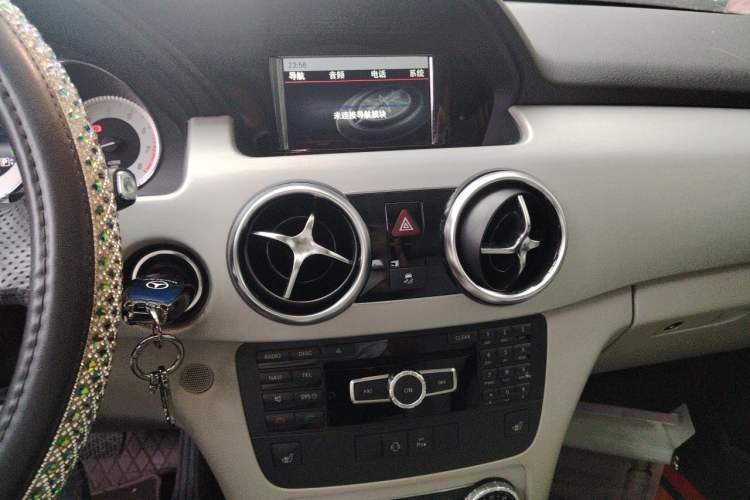 Used Mercedes-Benz GLK-Class 2013 GLK 300 4MATIC Dynamic Sunroof Model Audio And AC Panel