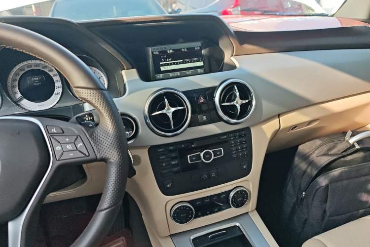 Used Mercedes-Benz GLK-Class 2013 GLK 300 4MATIC Dynamic Sunroof Model Audio And AC Panel