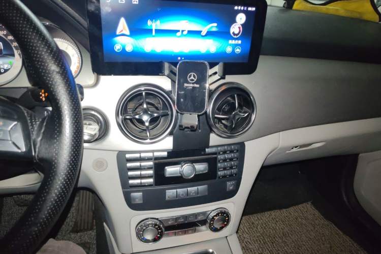 Used Mercedes-Benz GLK-Class 2013 GLK 300 4MATIC Dynamic Sunroof Model Audio And AC Panel