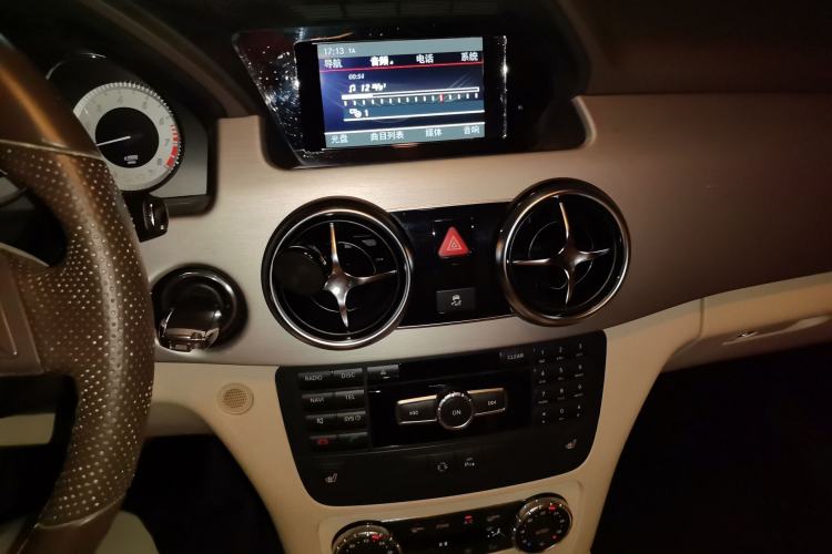 Used Mercedes-Benz GLK-Class 2013 GLK 300 4MATIC Dynamic Sunroof Model Audio And AC Panel