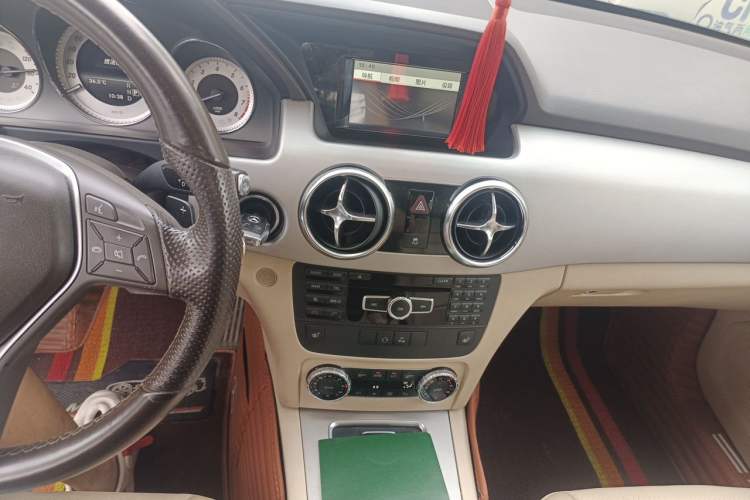 Used Mercedes-Benz GLK-Class 2013 GLK 300 4MATIC Dynamic Sunroof Model Audio And AC Panel