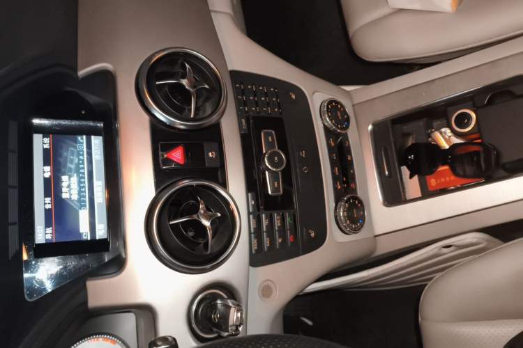 Used Mercedes-Benz GLK-Class 2013 GLK 300 4MATIC Fashion Model Audio And AC Panel