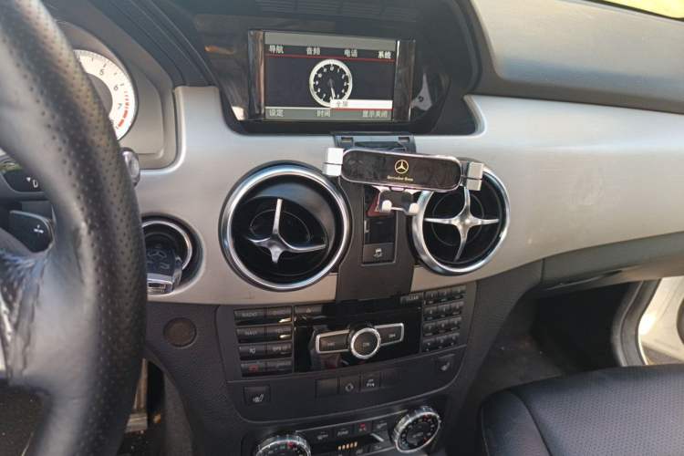 Used Mercedes-Benz GLK-Class 2013 GLK 300 4MATIC Dynamic Sunroof Model Audio And AC Panel