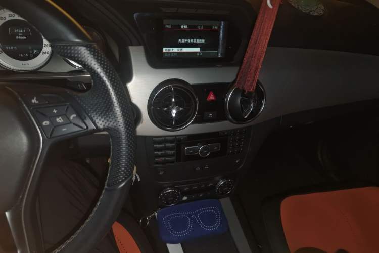 Used Mercedes-Benz GLK-Class 2013 GLK 300 4MATIC Dynamic Sunroof Model Audio And AC Panel