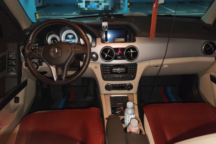 Used Mercedes-Benz GLK-Class 2013 Facelift GLK 300 4MATIC Fashion Edition Center Console