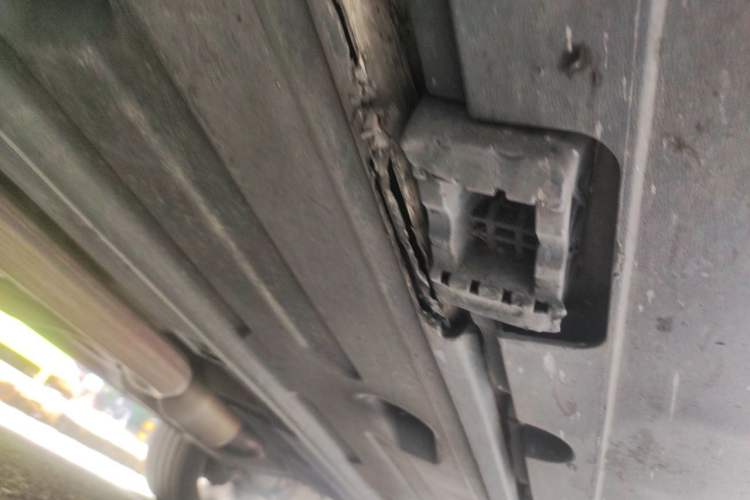 Used Mercedes-Benz GLK-Class 2013 GLK 300 4MATIC Dynamic Sunroof Model Chassis Front Left