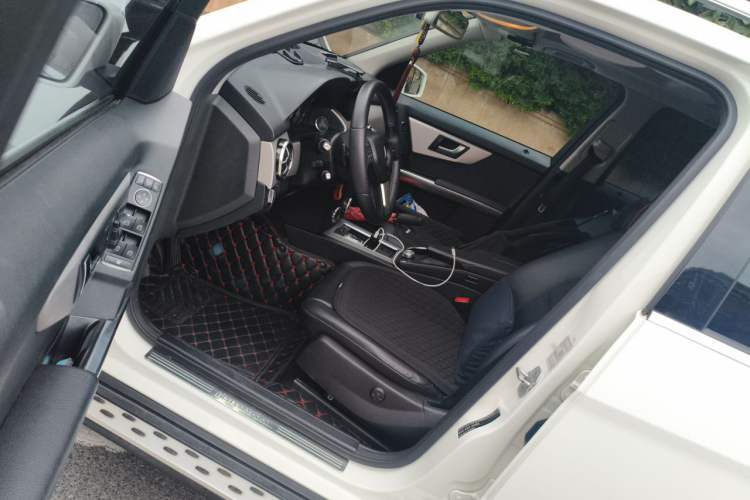Used Mercedes-Benz GLK-Class 2013 GLK 300 4MATIC Dynamic Sunroof Model Driver Seat