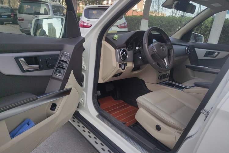 Used Mercedes-Benz GLK-Class 2013 Facelift GLK 300 4MATIC Fashion Edition Driver Seat