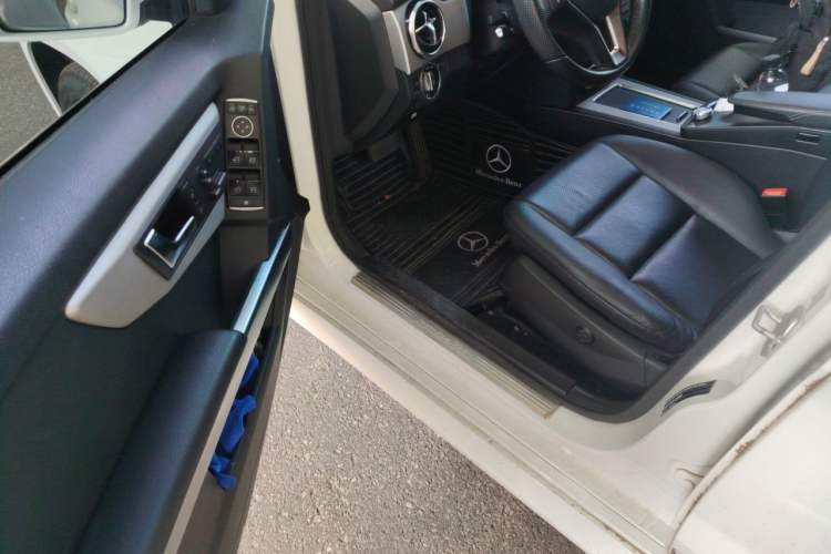 Used Mercedes-Benz GLK-Class 2013 GLK 300 4MATIC Dynamic Sunroof Model Driver Seat