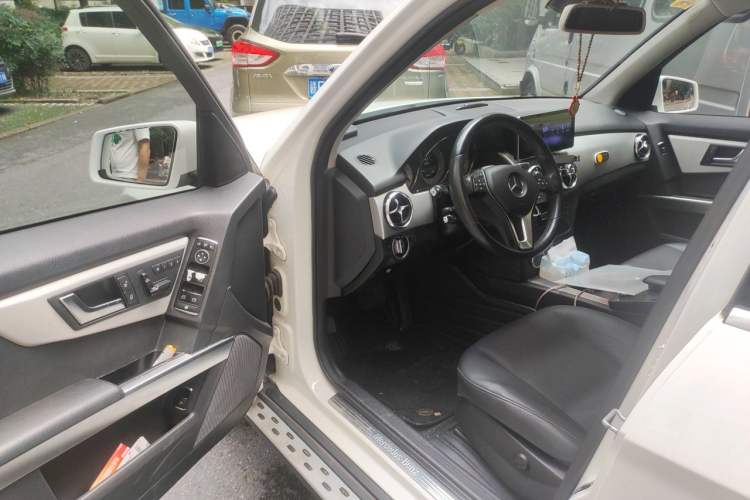 Used Mercedes-Benz GLK-Class 2013 GLK 300 4MATIC Dynamic Sunroof Model Driver Seat