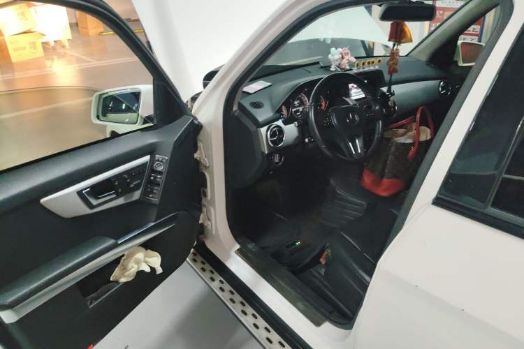 Used Mercedes-Benz GLK-Class 2013 GLK 300 4MATIC Dynamic Edition Driver Seat
