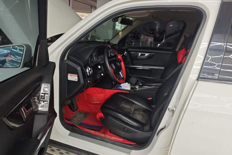 Used Mercedes-Benz GLK-Class 2013 GLK 300 4MATIC Dynamic Edition Driver Seat