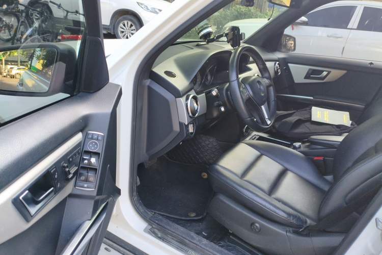 Used Mercedes-Benz GLK-Class 2013 Facelift GLK 300 4MATIC Fashion Edition Driver Seat