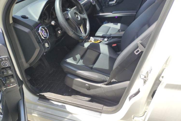 Used Mercedes-Benz GLK-Class 2013 GLK 300 4MATIC Dynamic Sunroof Model Driver Seat