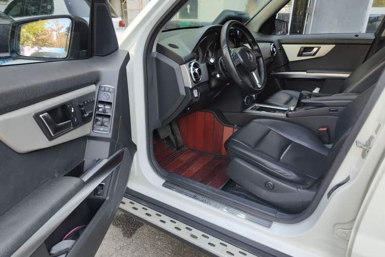 Used Mercedes-Benz GLK-Class 2013 GLK 300 4MATIC Dynamic Sunroof Model Driver Seat