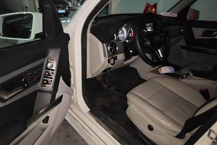 Used Mercedes-Benz GLK-Class 2013 GLK 300 4MATIC Dynamic Sunroof Model Driver Seat