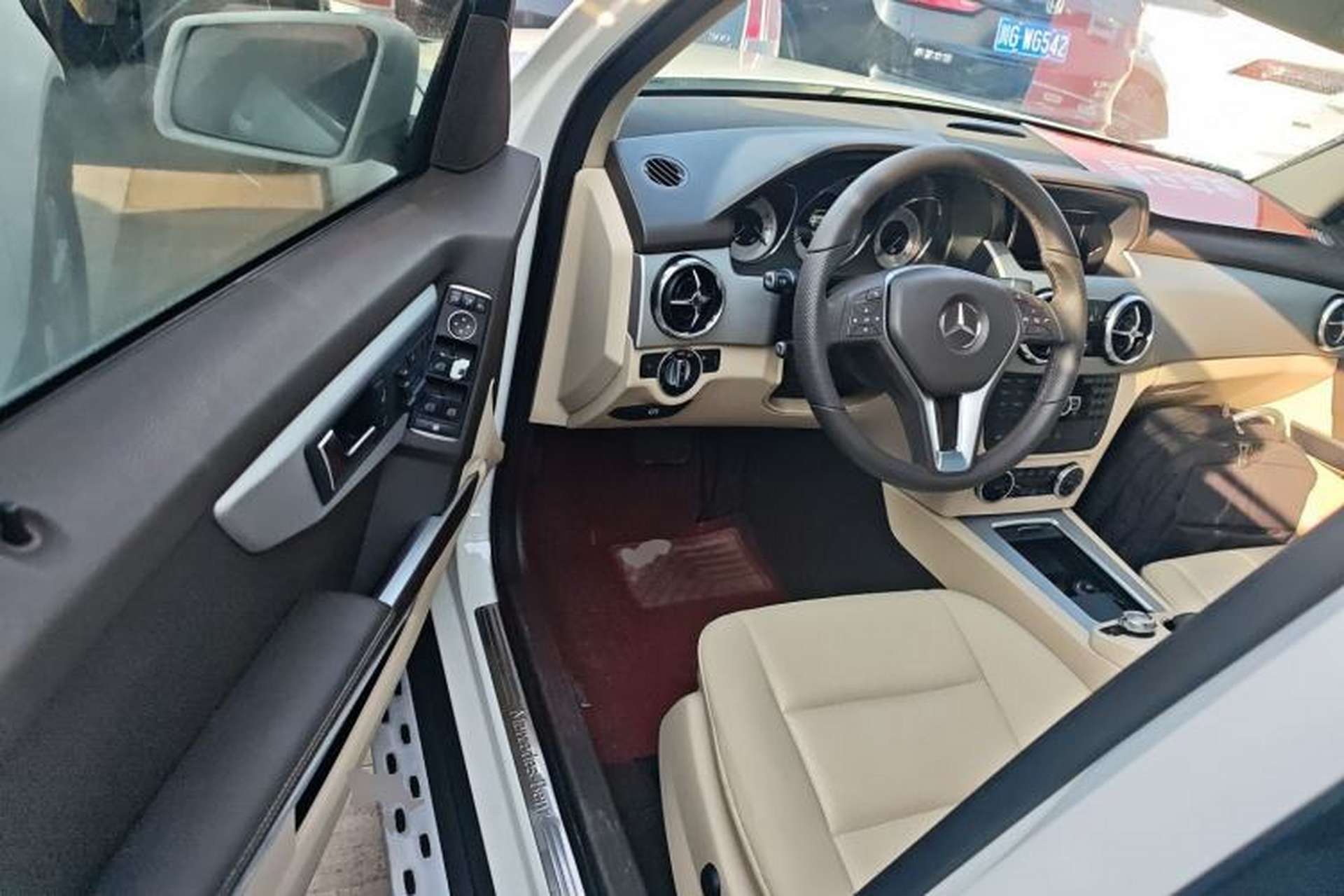 Used Mercedes-Benz GLK-Class 2013 GLK 300 4MATIC Dynamic Sunroof Model Driver Seat