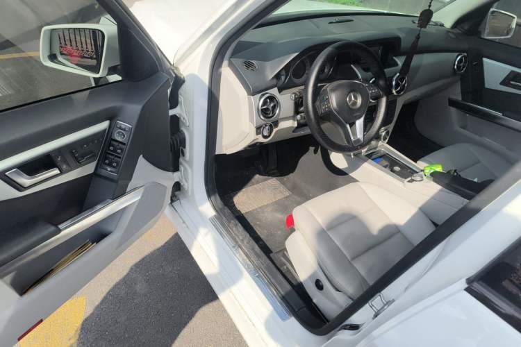 Used Mercedes-Benz GLK-Class 2013 GLK 300 4MATIC Fashion Model Driver Seat