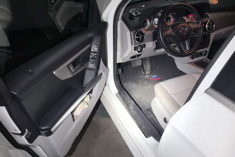 Used Mercedes-Benz GLK-Class 2013 GLK 300 4MATIC Dynamic Edition Driver Seat