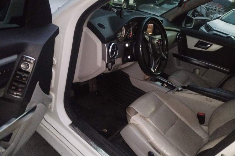 Used Mercedes-Benz GLK-Class 2013 GLK 300 4MATIC Dynamic Sunroof Model Driver Seat