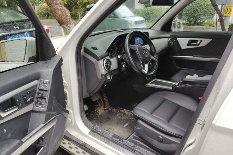 Used Mercedes-Benz GLK-Class 2013 Facelift GLK 300 4MATIC Fashion Edition Driver Seat